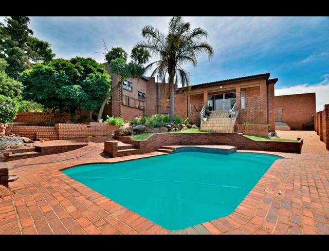 5 BEDROOM HOUSE FOR SALE IN GLENVISTA